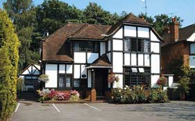 Tudorwood Guest House B&B,  Farnborough